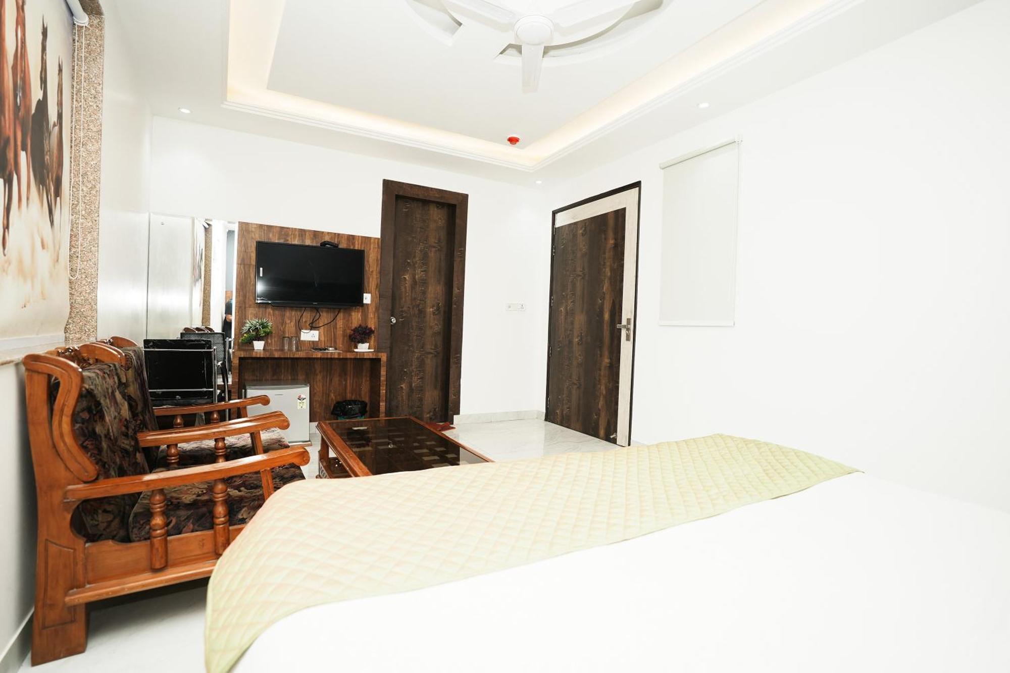 Hotel Ishaan Palace Near Igi Delhi Airport New Delhi