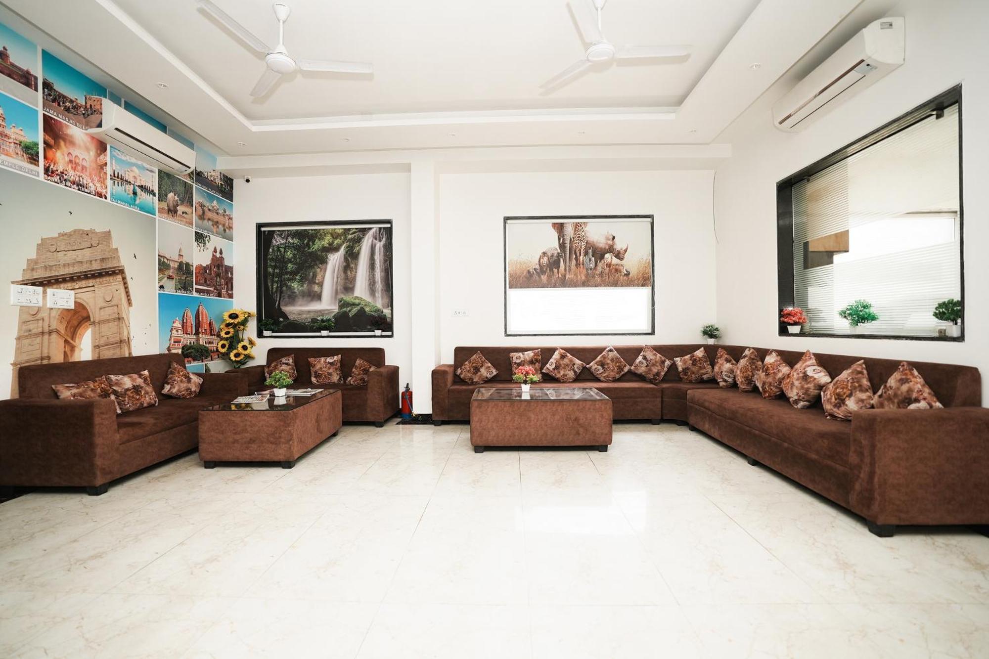 Ishaan Palace Near Igi Delhi Airport 3* New Delhi